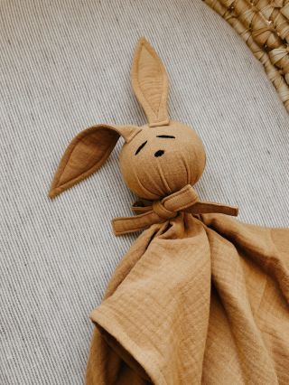 Milý darček pre bábätko🎄🎁 Mušelínový zajko, najlepší kamoš pri zaspávaní